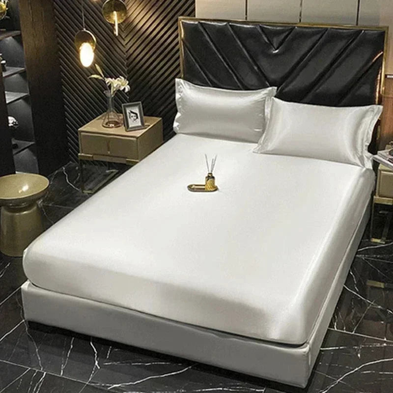 DecorBites™ Luxury Mulberry Silk Bedding Set - Queen/King Size
